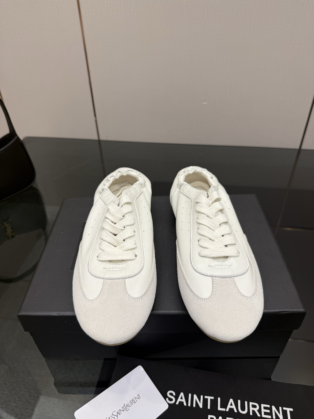 NO:788026,SAINT LAUREN26 popular ysl brand new shoe type. Only YSL understands women's hearts best and does not accept refutation. ♂ Super invincible feminine artifact, a must-have for women (z-product full body customization, in-house mold making is perfect). New last type. Compare the difference between pictures and products on the market. Cowhide upper, sheepskin lining, rubber sole, code number 35-40 (customized for 40), ballet shoes, saint laurent, saint  laurent,cowhide,sheepskin19860909SAINT LAUREN26爆款ysl 全新鞋型·唯有YSL最懂女人心不接受反驳♂超级无敌女人味神器女人必备（z品全身定制、自家开模完美一致）全新楦型多对比市面上看图做货的区别哈 鞋面牛皮 内里羊皮 鞋底橡胶底 码数35-40(40定制),芭蕾舞鞋,saint laurent,saint laurent,cowhide,sheepskin,Women's Shoes