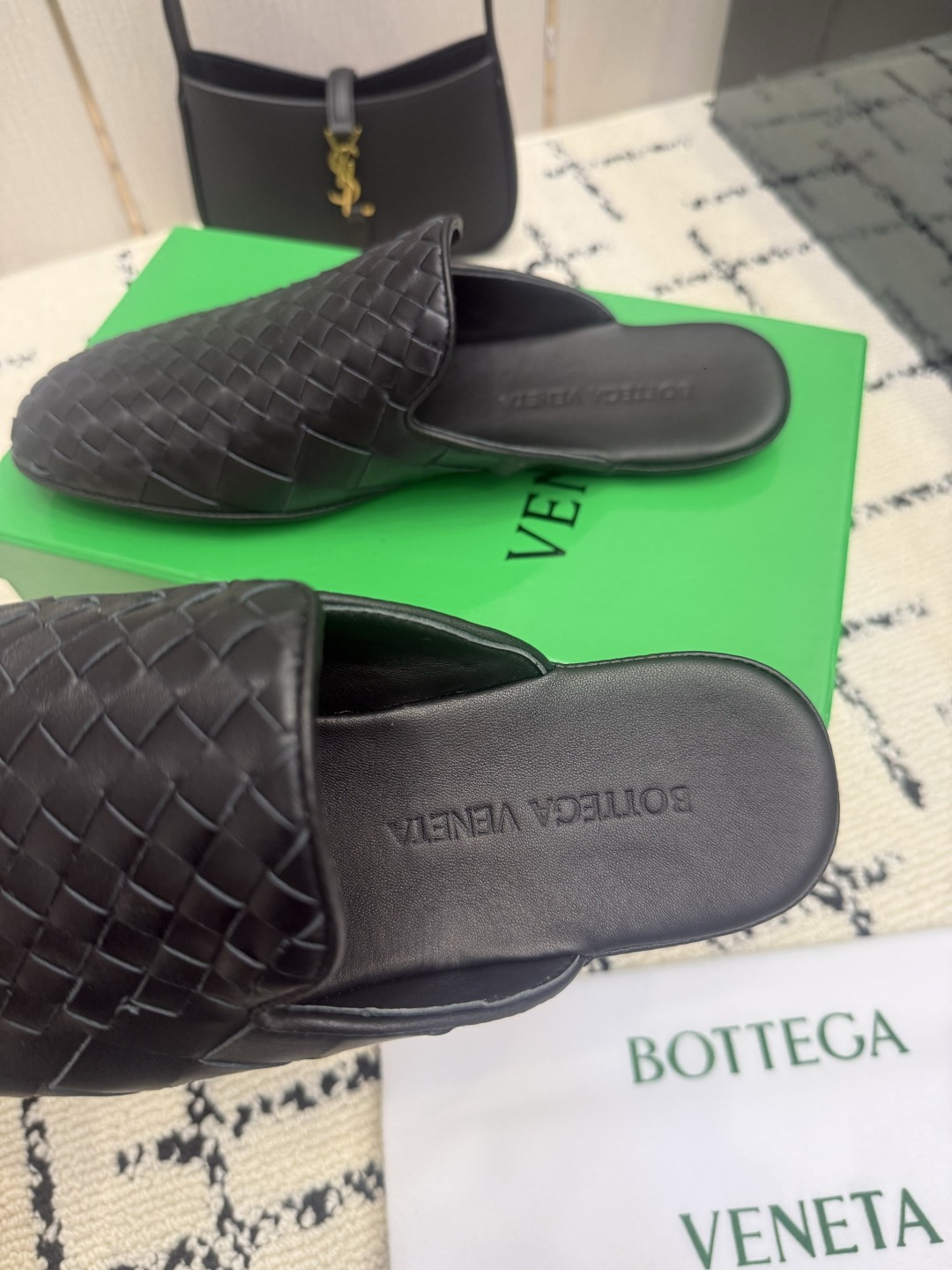 Bottega Veneta Slides