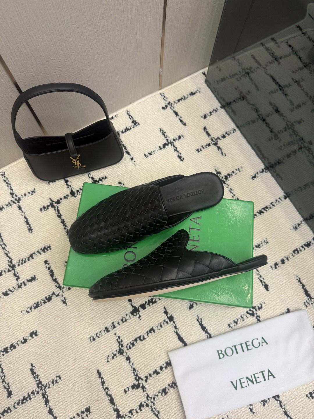 Bottega Veneta Slides