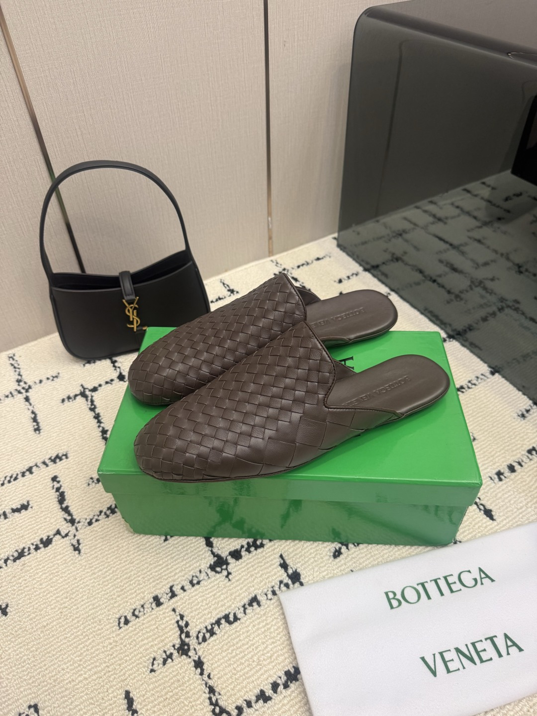 Bottega Veneta Slides