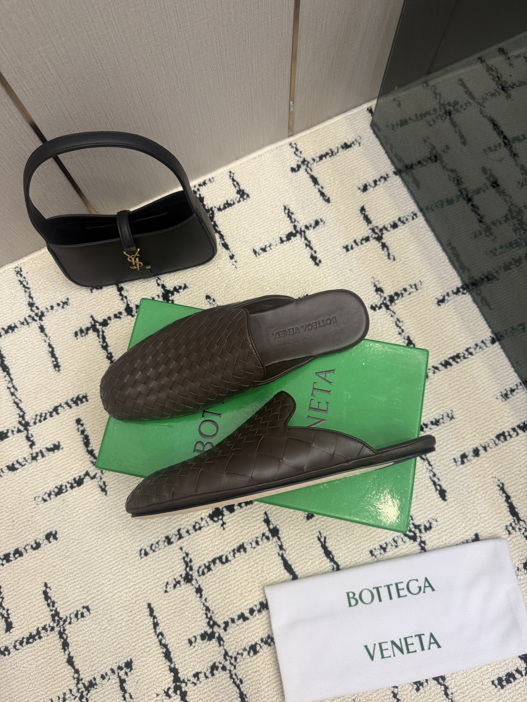 Bottega Veneta Slides