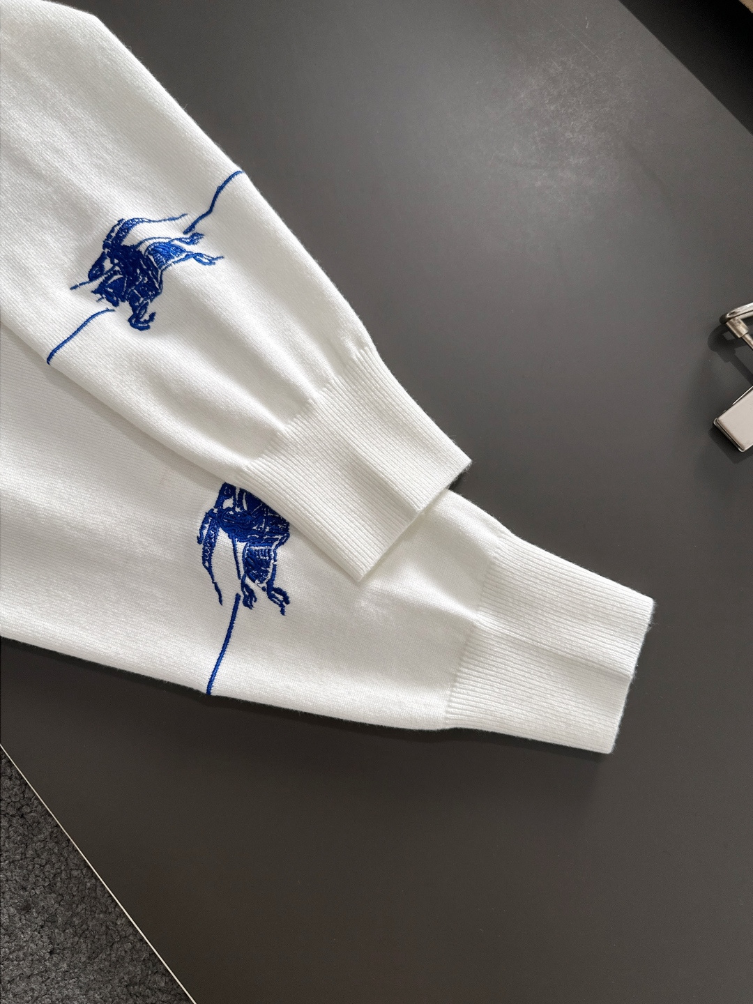 BBR 爆款回货 2025秋冬提花➕刺绣新款简约圆领针织羊毛衫，精致工艺专柜面料，顶级元素融合打造，经典