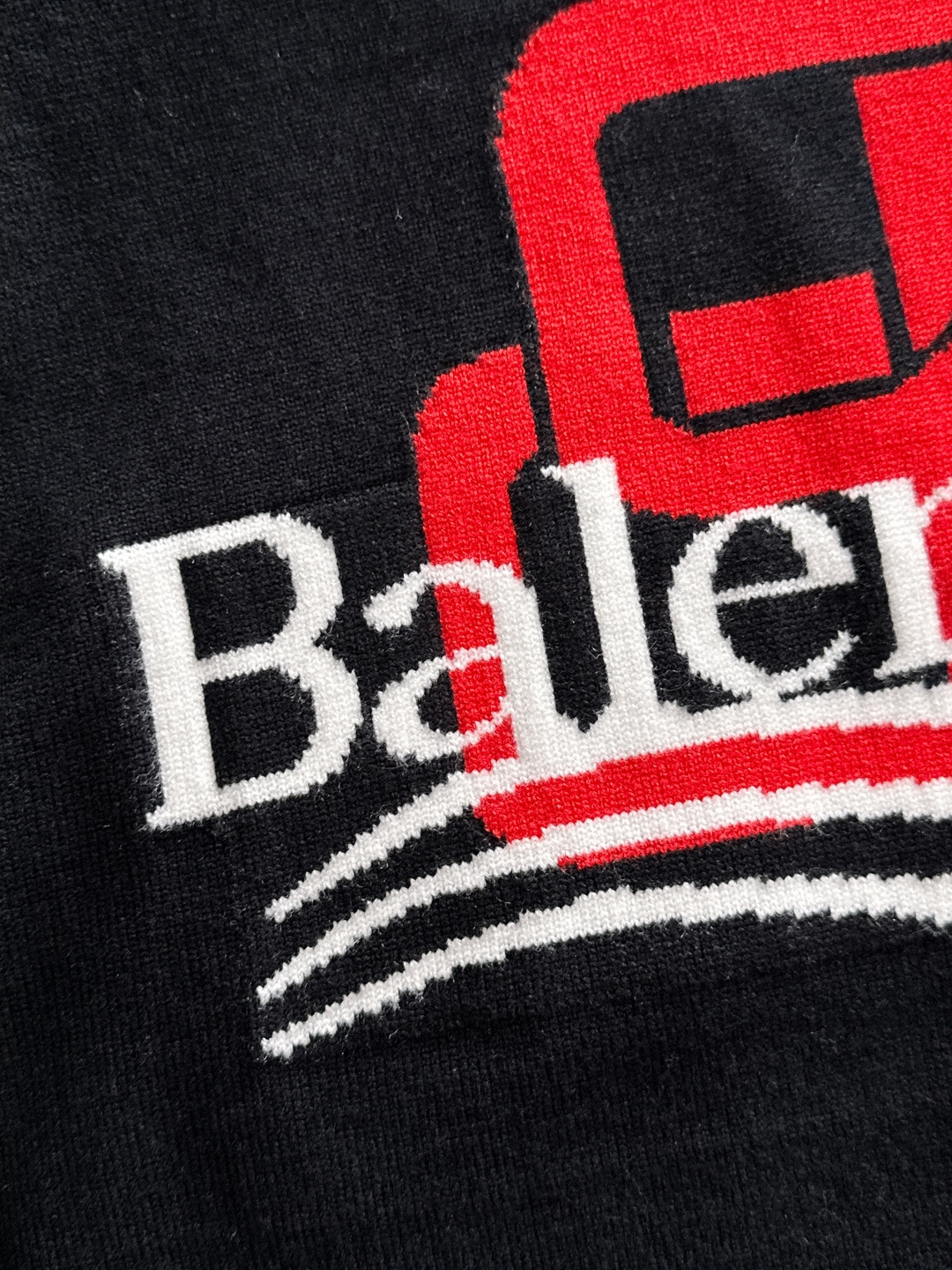 BAL 2025秋冬全身提花新款简约圆领针织羊毛衫，精致工艺专柜面料，顶级元素融合打造，经典3标齐全，潮