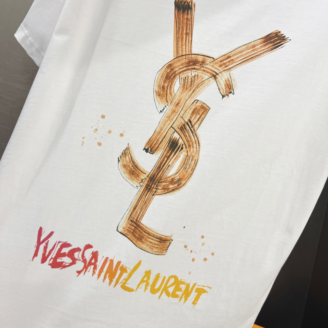 ss圣罗兰纯棉最新面料（最高版本）经典标识图案logo时尚简约潮流短袖，最顶级的品质专柜原单短袖，顶级制