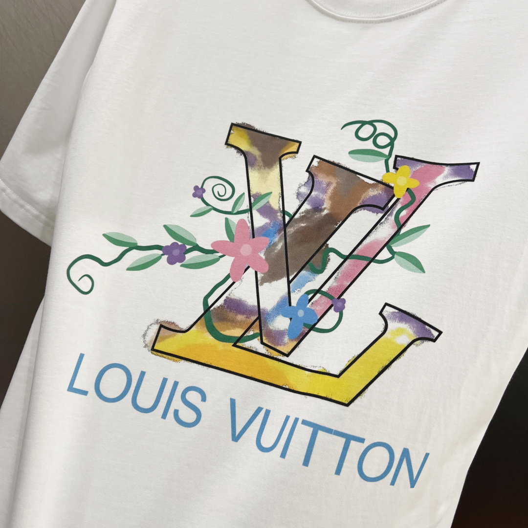 ssLv纯棉最新面料（最高版本）经典标识图案logo时尚简约潮流短袖，最顶级的品质专柜原单短袖，顶级制作