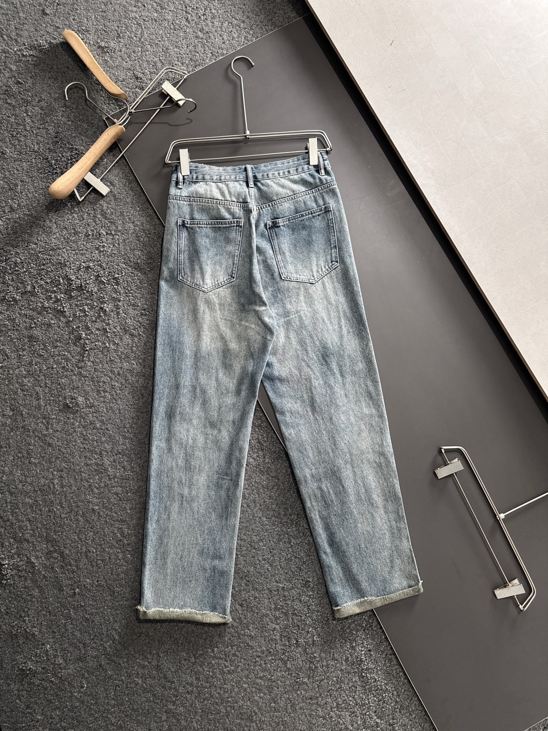 Custom-Made High-End Cowboy Jeans: Complex Tailoring with Handmade Details - 图片 3