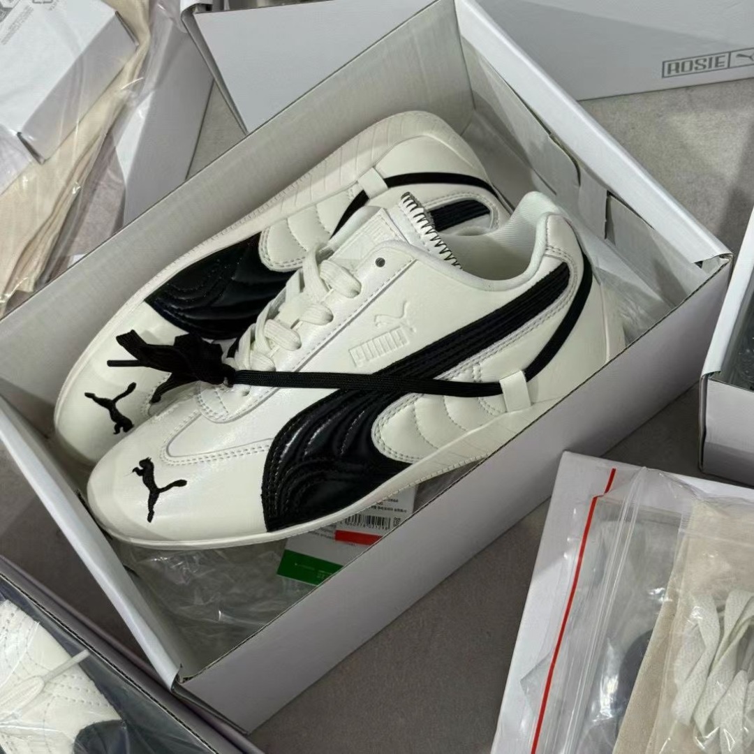 PUMA x ROSÉ 
亲自设计的绑带元素