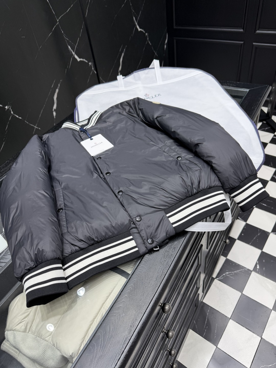 NO:509548,Main recommendation. Another side of real photos, alexander wang19860909主推 .另一面实拍图,,alexander wang,Men's clothing