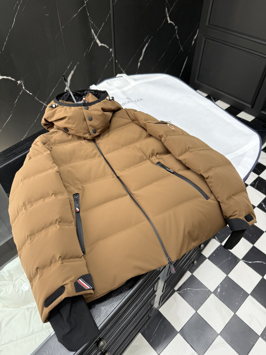 NO:520390,Tile picture, alexander wang19860909平铺图,,alexander wang,Men's clothing