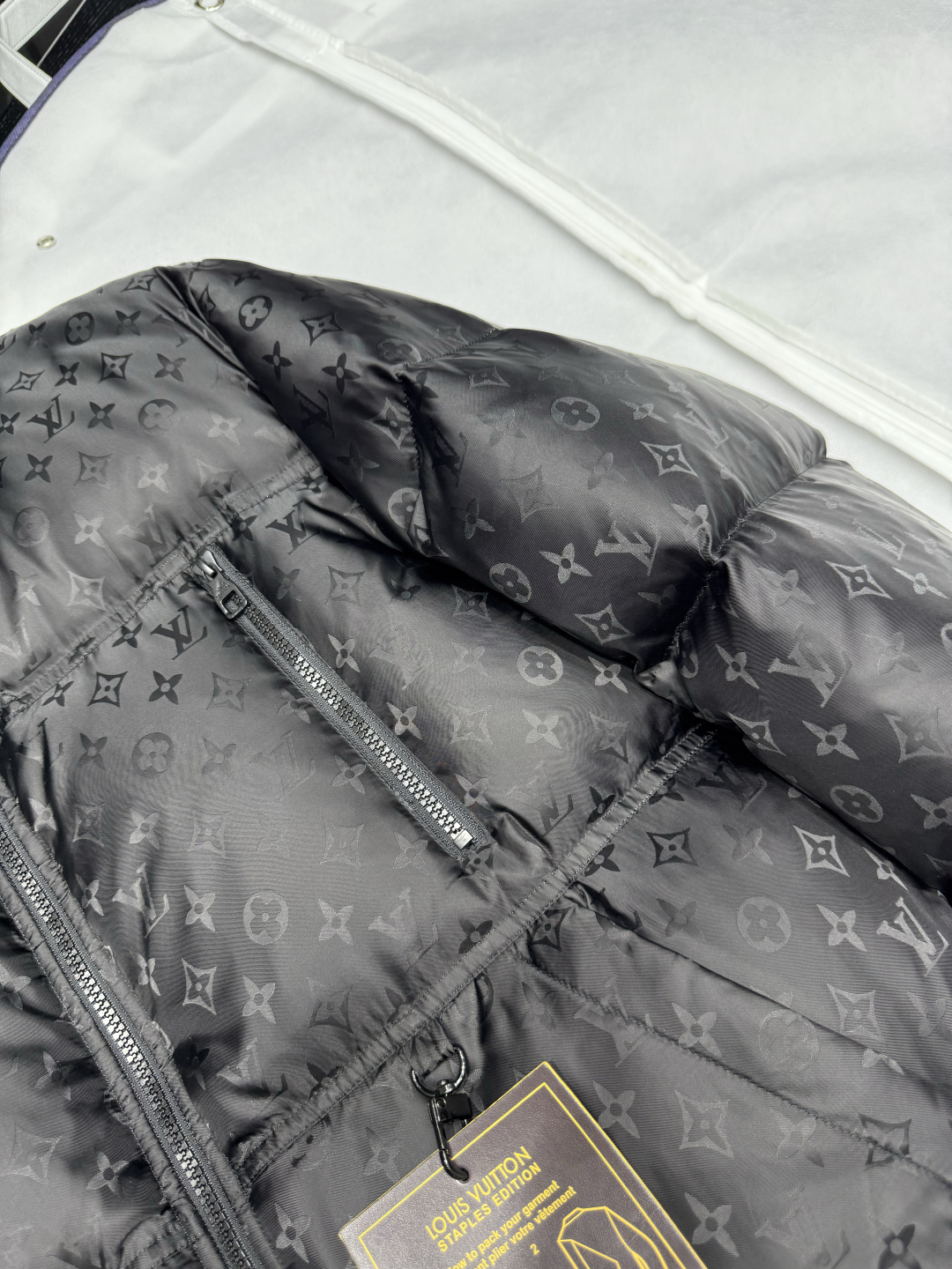 Louis Vuitton Monogram Padded Down Jacket - Stylish & Warm Outerwear 5 cmp i1755357328575 7725 0 3