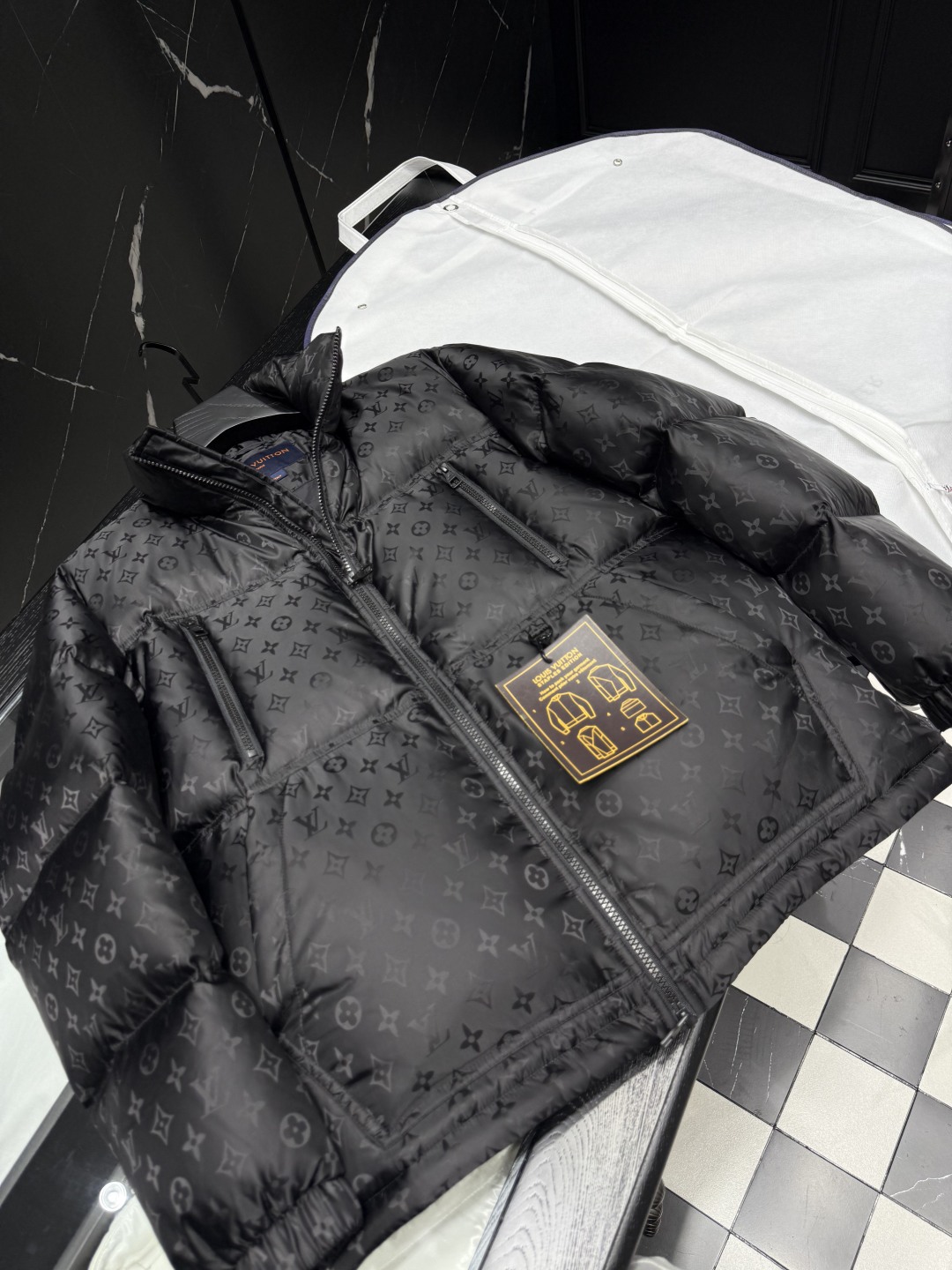 Louis Vuitton Monogram Padded Down Jacket,Black Fashionable and Comfortable 2 cmp i1755357351244 3193 0 1