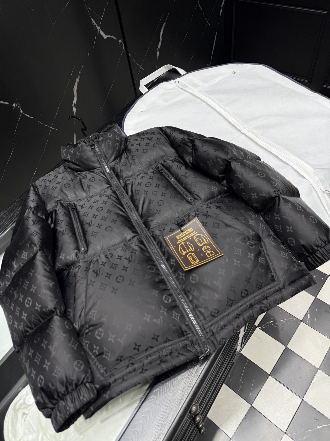Louis Vuitton Monogram Padded Down Jacket,Black Fashionable and Comfortable 1 cmp i1755357355897 1286 0 0