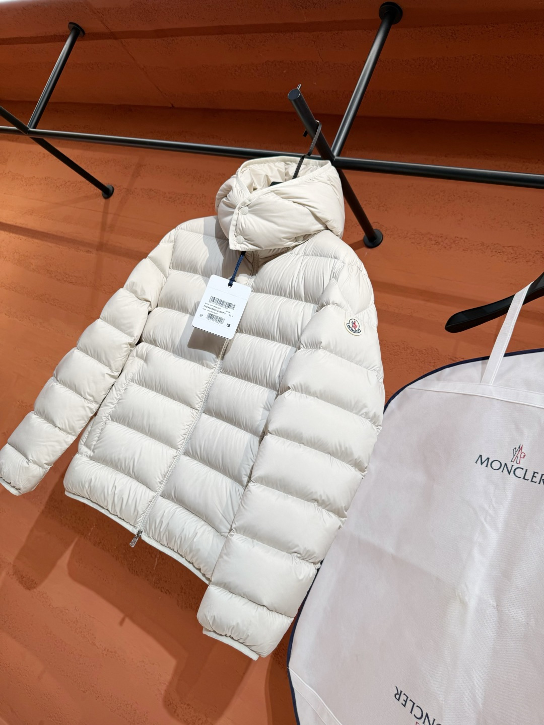 Пуховик Moncler