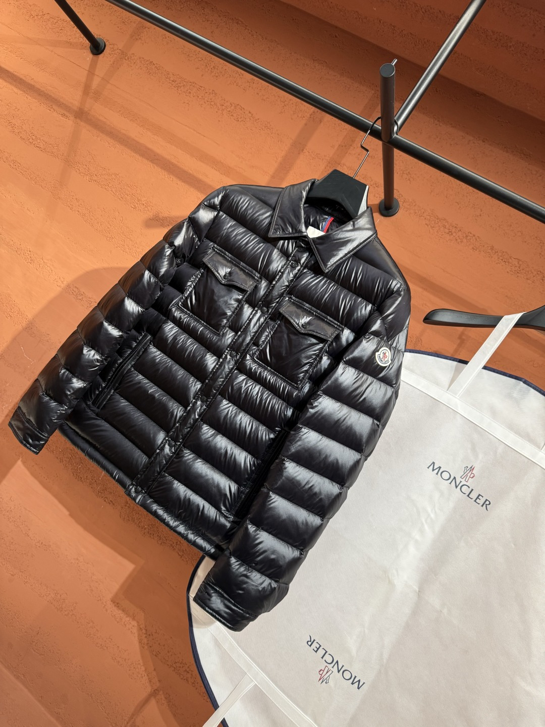 Пуховик Moncler