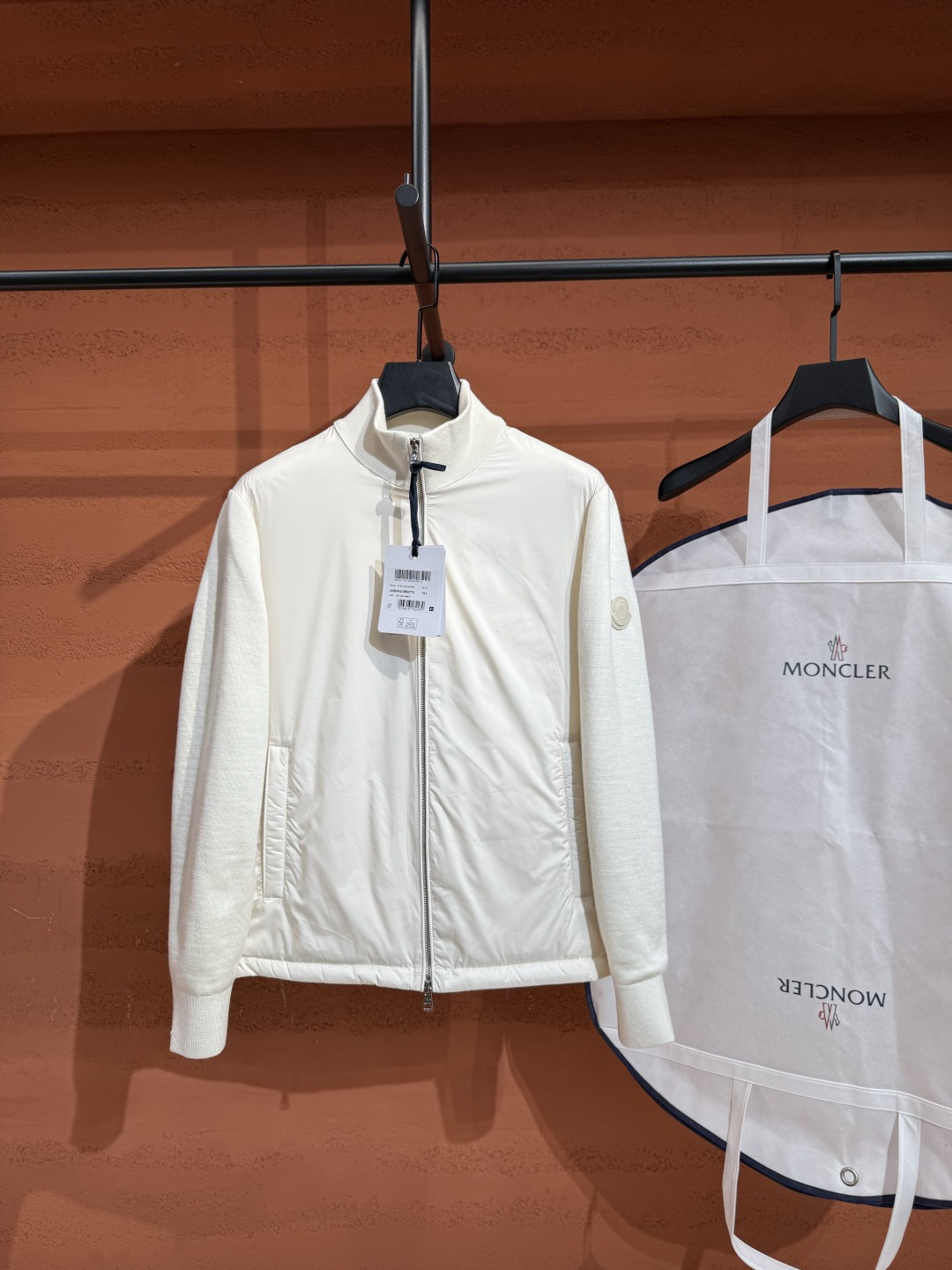 Пуховик Moncler