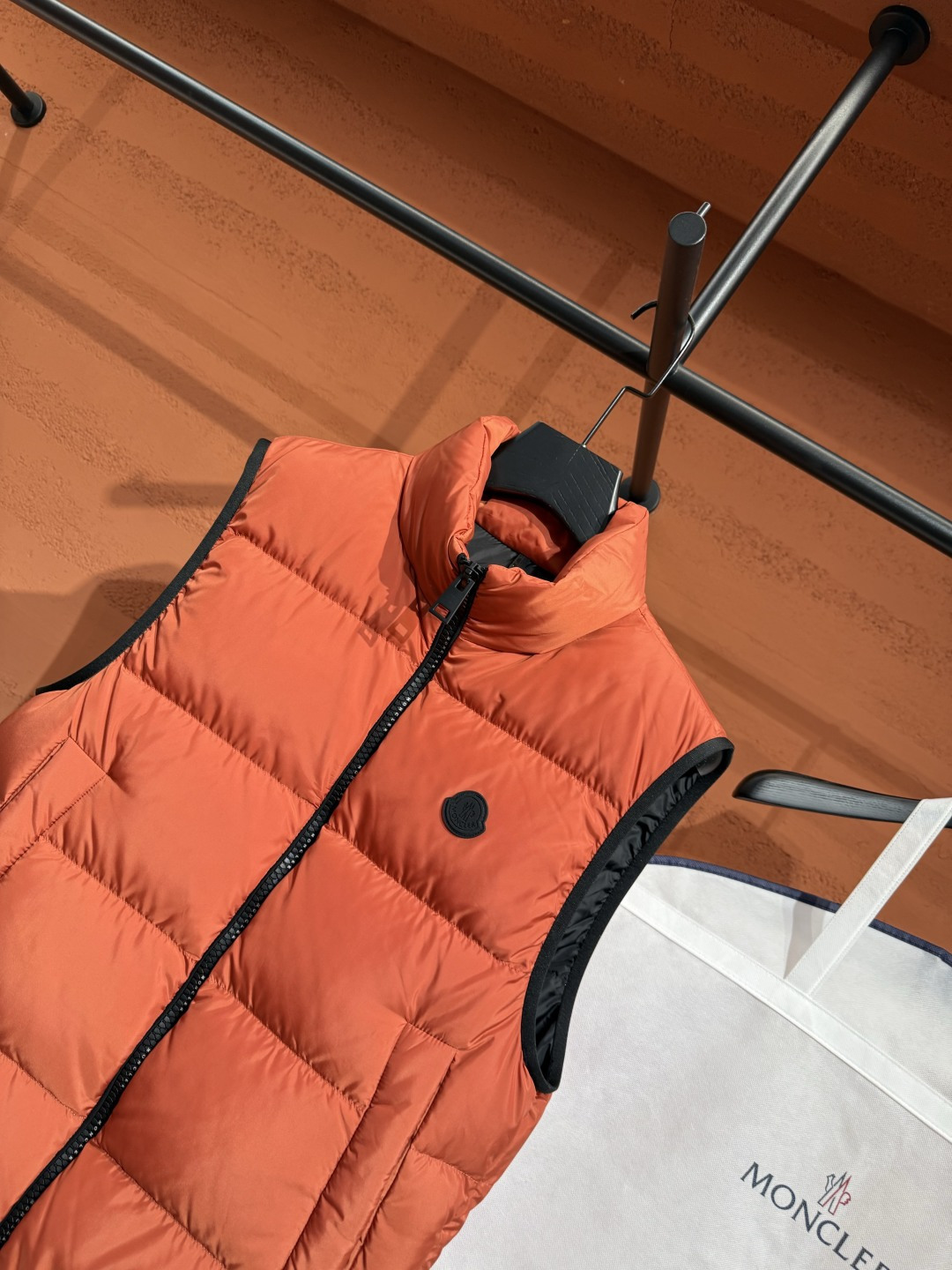 Жилет Moncler