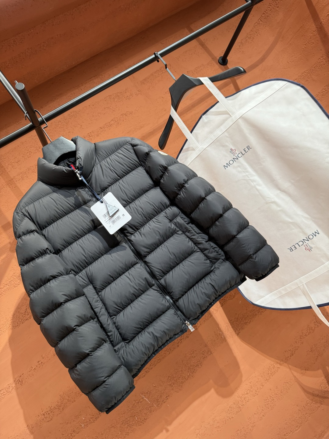 Пуховик Moncler