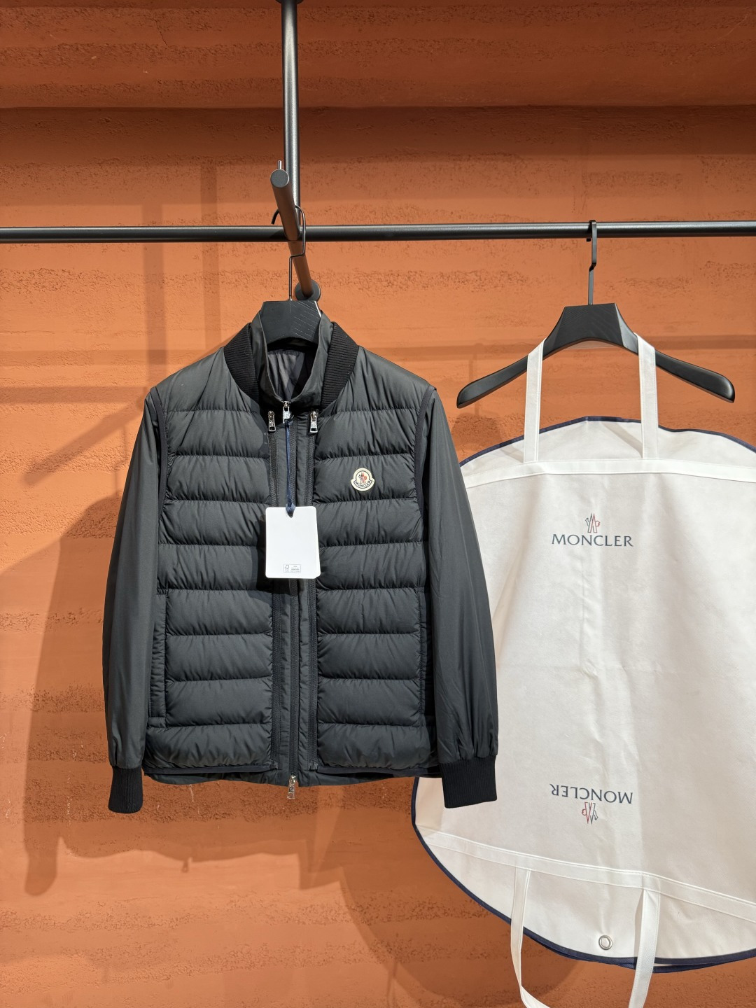 Пуховик Moncler