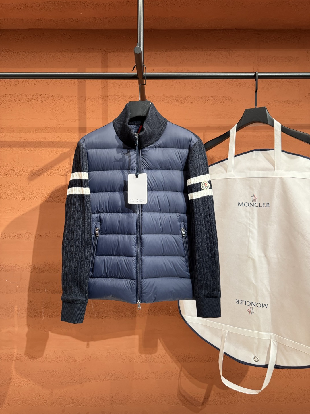 Пуховик Moncler