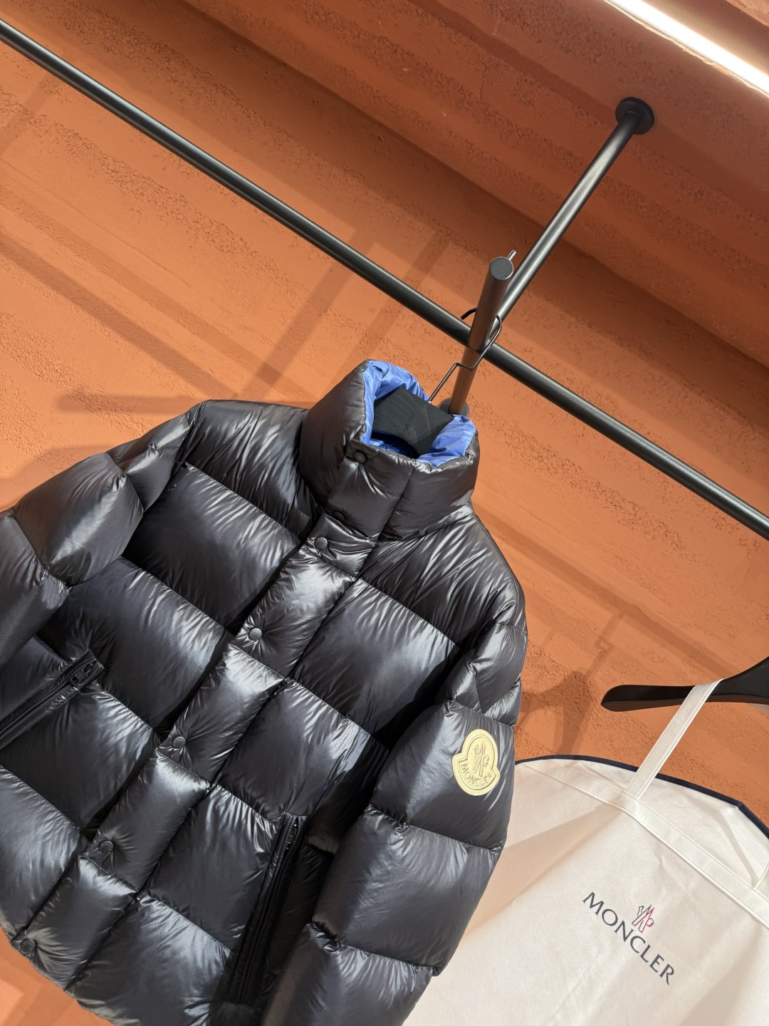 Пуховик Moncler