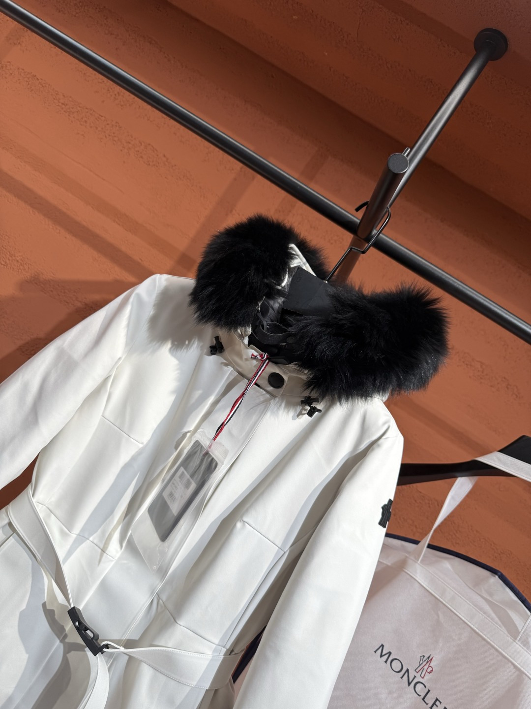Пуховик Moncler