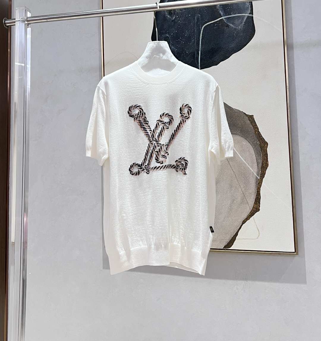 Louis Vuitton Women's Jacquard Knit T-Shirt - Short Sleeve, Luxury Design 7 cmp i1745387164332 6345 0 5
