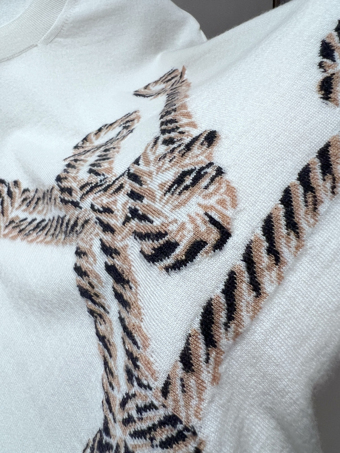 Louis Vuitton Women's Jacquard Knit T-Shirt - Short Sleeve, Luxury Design 8 cmp i1745387164840 839 0 6