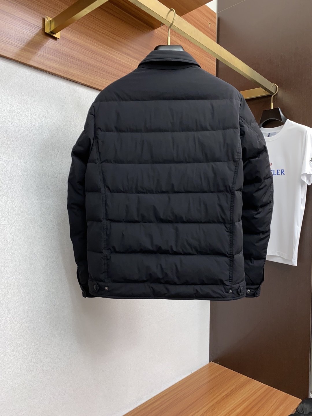 蒙口 羽绒服 2025年秋冬新款 官网 高端原厂代工出品,官方经典王牌单品!最新羽绒夹克外套 多明星穿搭