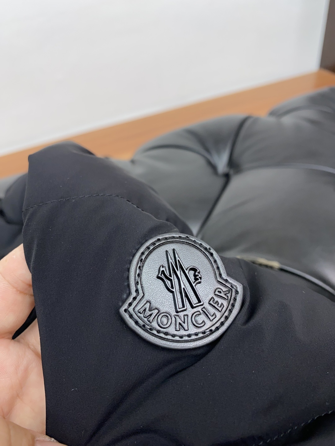 蒙口 羽绒服 2025年秋冬新款 官网 高端原厂代工出品,官方经典王牌单品!最新羽绒夹克外套 多明星穿搭