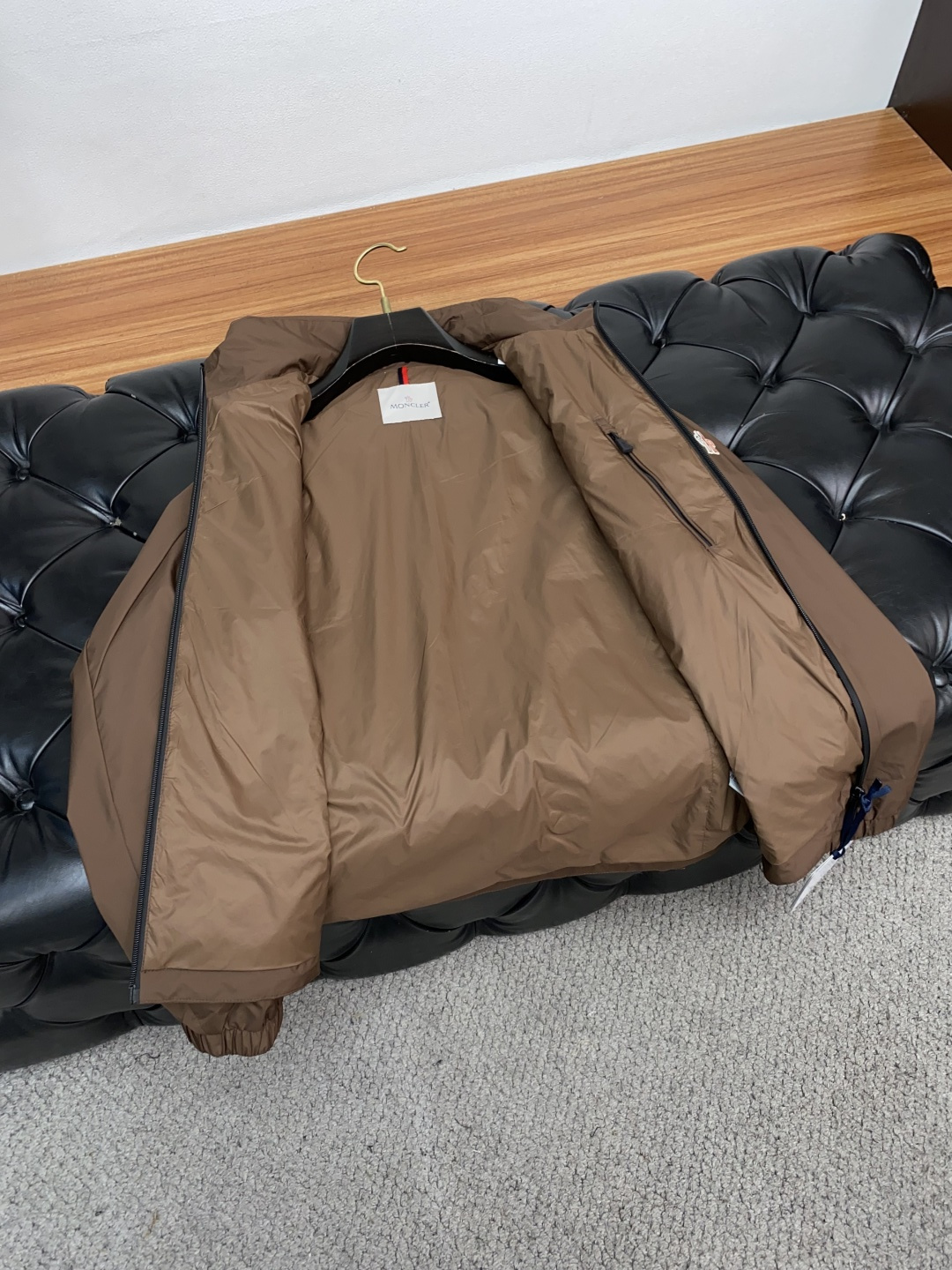  蒙口 2025年秋冬新款 官网 高端原厂代工出品，
官方经典王牌单品！最新棉衣夹克外套 多明星穿搭示范