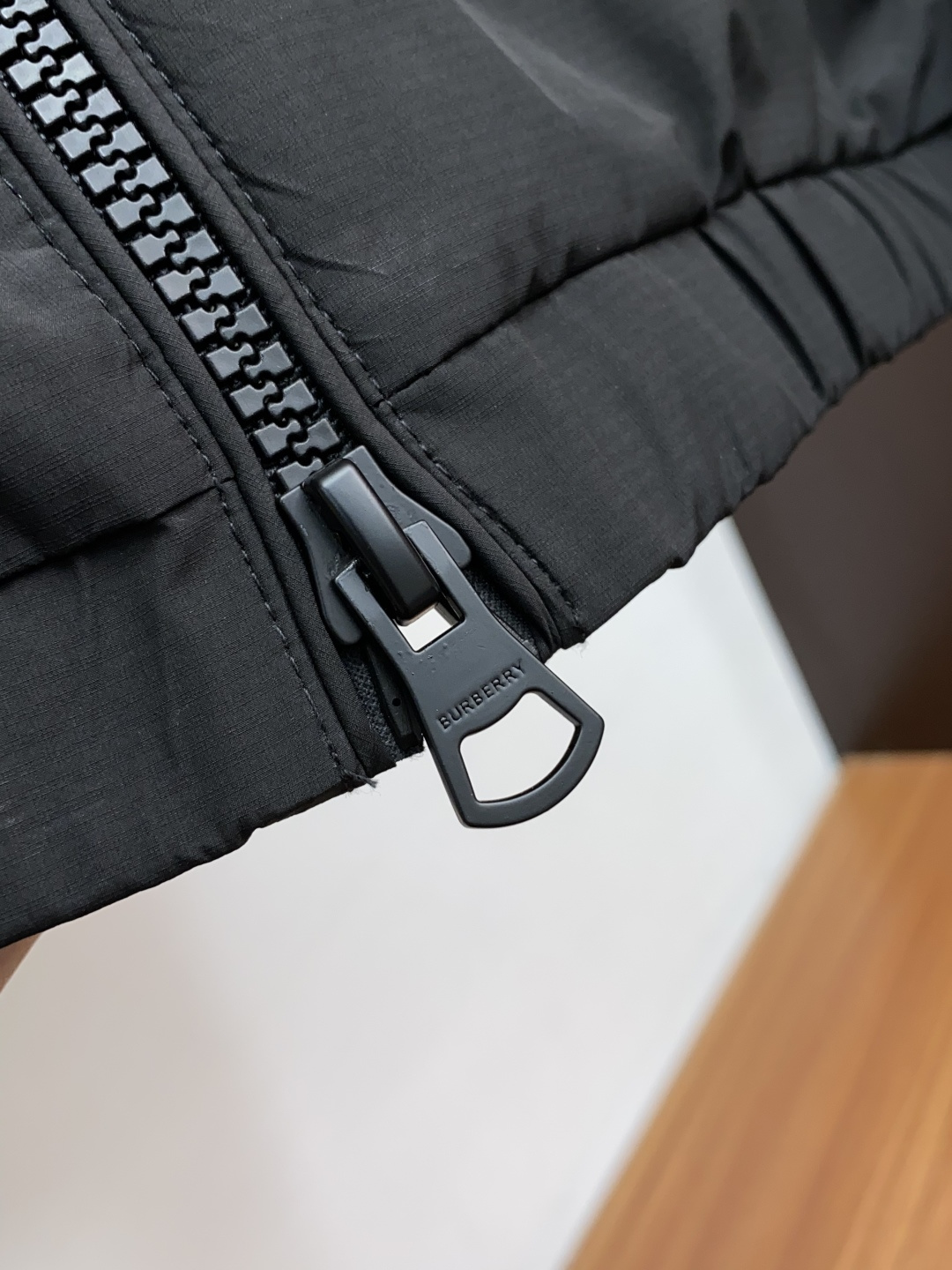  巴宝莉 2025年秋冬新款 官网 高端原厂代工出品，
官方经典王牌单品！最新棉衣夹克外套 多明星穿搭示