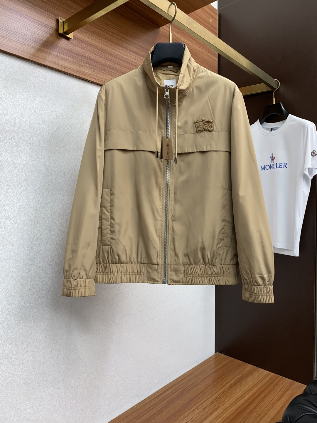 巴宝莉 2025年秋冬新款 官网 高端原厂代工出品，官方经典王牌单品！最新棉衣夹克外套 多明星穿搭示范款