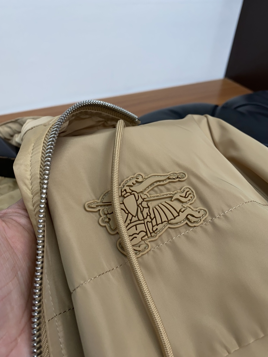 巴宝莉 2025年秋冬新款 官网 高端原厂代工出品，官方经典王牌单品！最新棉衣夹克外套 多明星穿搭示范款