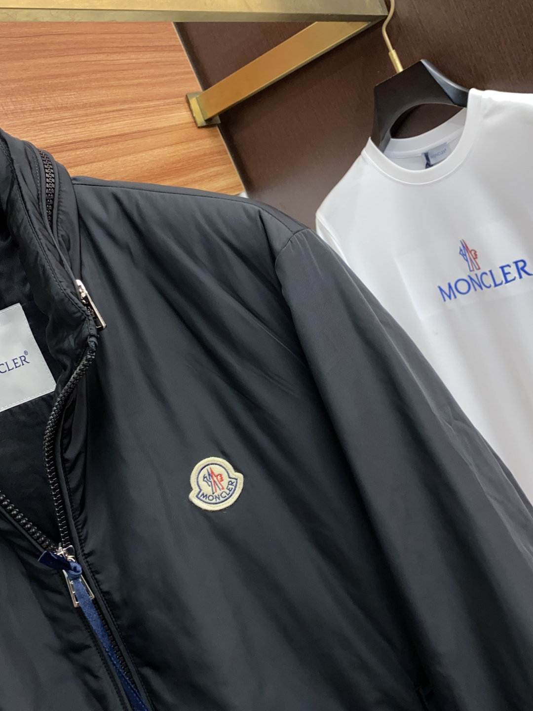  蒙口 2025年秋冬新款 官网 高端原厂代工出品，
官方经典王牌单品！最新棉衣夹克外套 多明星穿搭示范