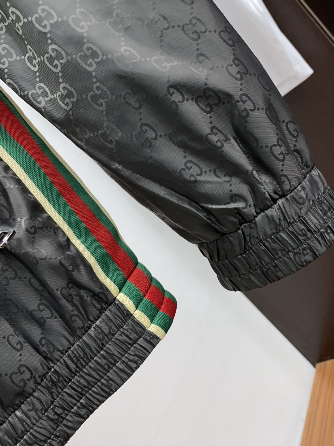 古奇 2025年秋冬新款 官网 高端原厂代工出品，官方经典王牌单品！最新棉衣夹克外套 多明星穿搭示范款！