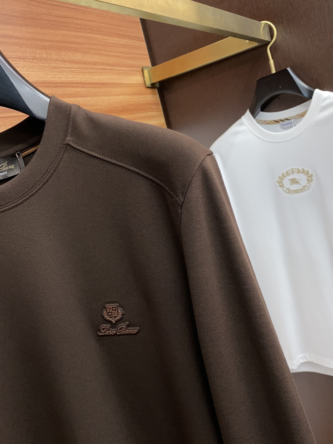 lP🆕 诺悠翩雅 2025秋冬专柜新款 时尚休闲打底衫长袖T恤，精选进口高密度膨体暖姜天丝德绒系列膨体蓄