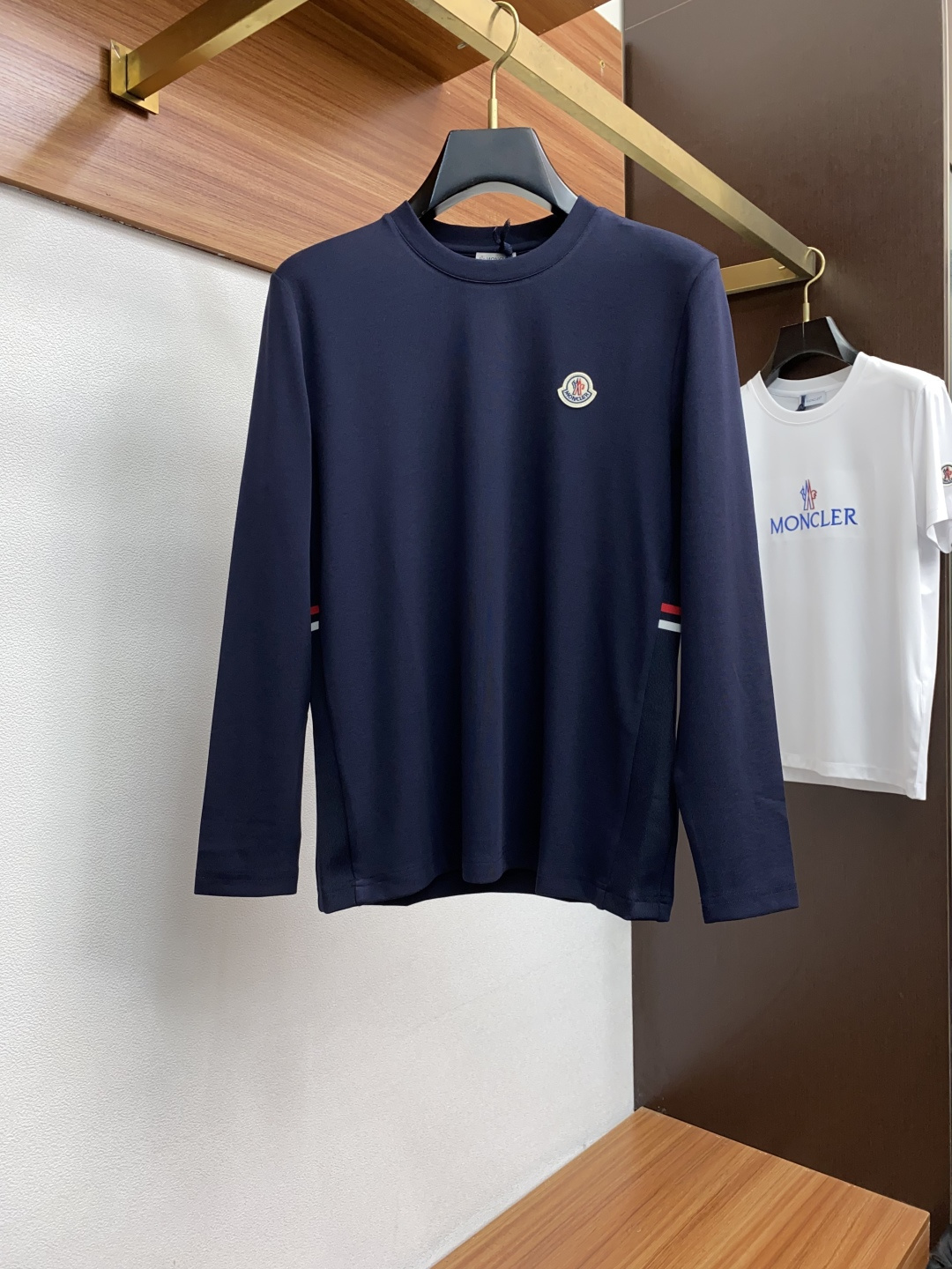  蒙口 2025秋冬专柜新款 时尚休闲打底衫长袖T恤，精选进口高密度膨体暖姜天丝德绒系列膨体蓄暖，糯感新