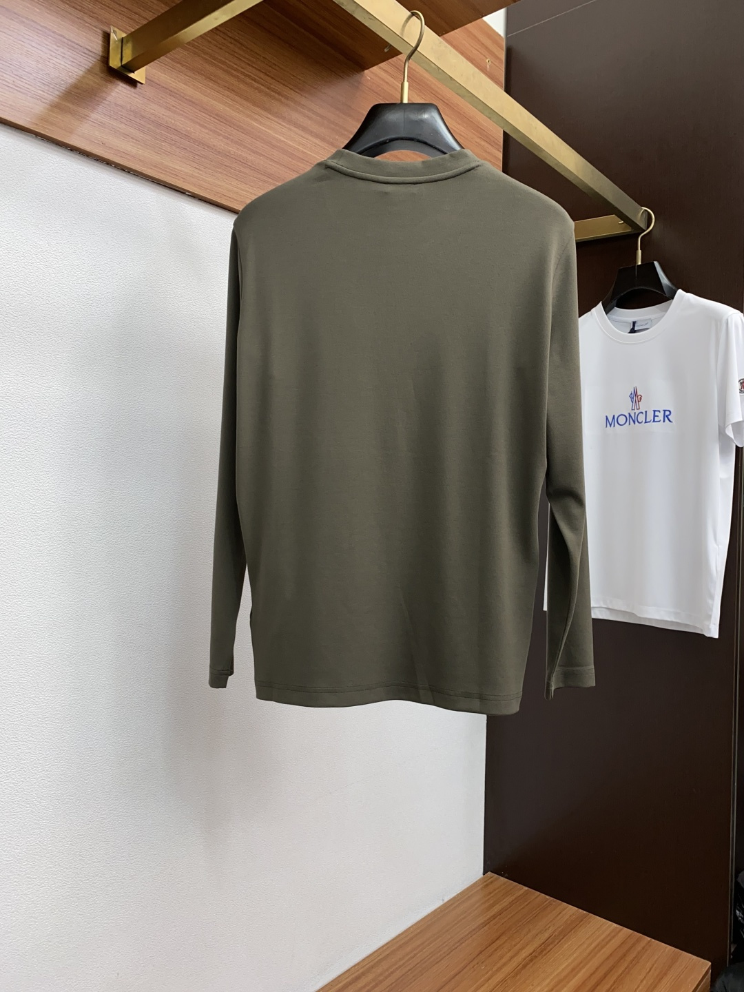  蒙口 诺悠翩雅 2025秋冬专柜新款 时尚休闲打底衫长袖T恤，精选进口高密度膨体暖姜天丝德绒系列膨体蓄