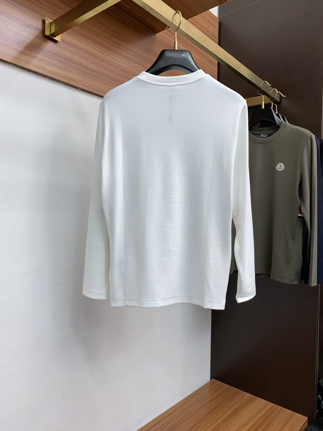  蒙口 2025秋冬专柜新款 时尚休闲打底衫长袖T恤，精选进口高密度膨体暖姜天丝德绒系列膨体蓄暖，糯感新