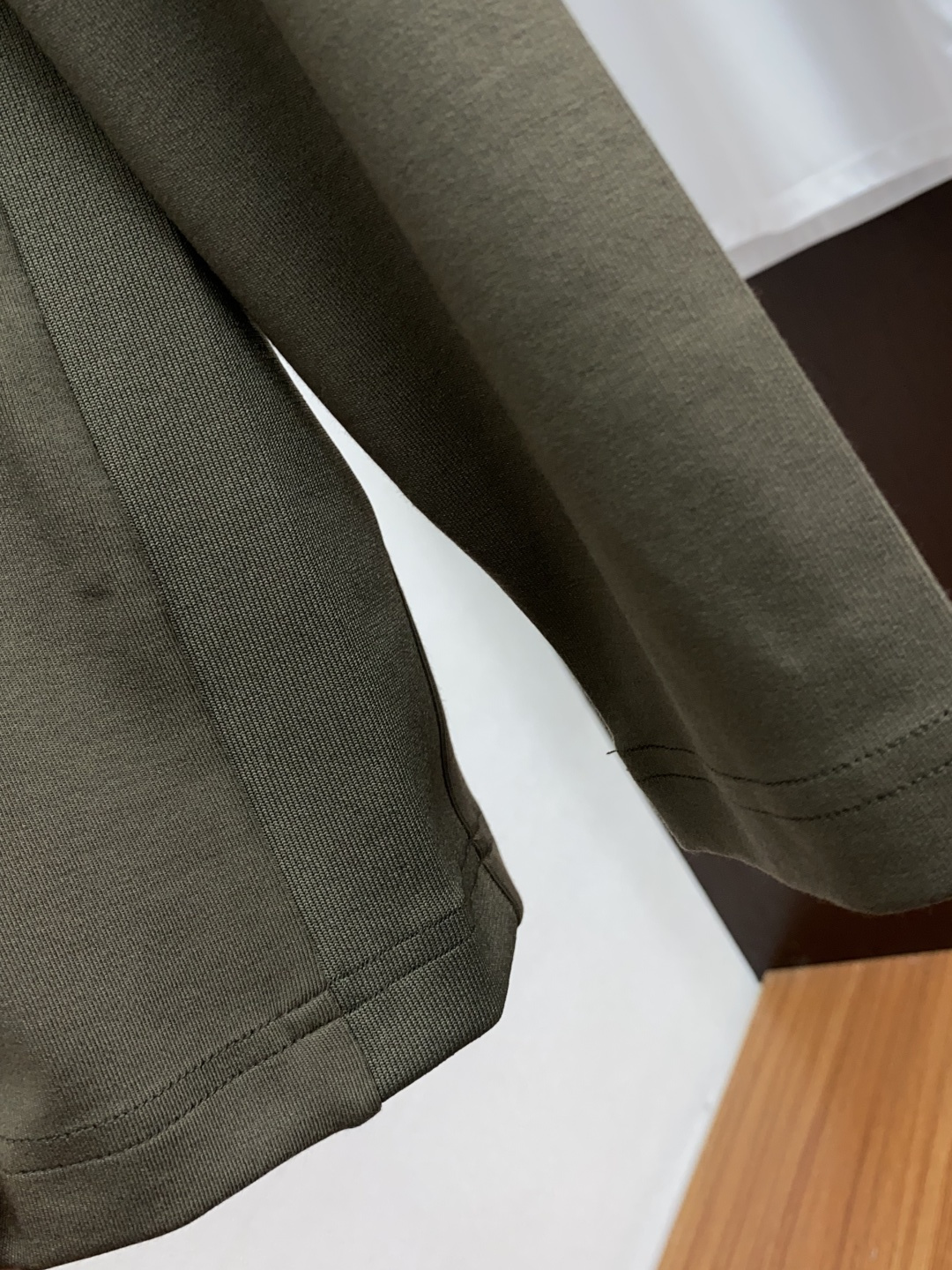  蒙口 诺悠翩雅 2025秋冬专柜新款 时尚休闲打底衫长袖T恤，精选进口高密度膨体暖姜天丝德绒系列膨体蓄