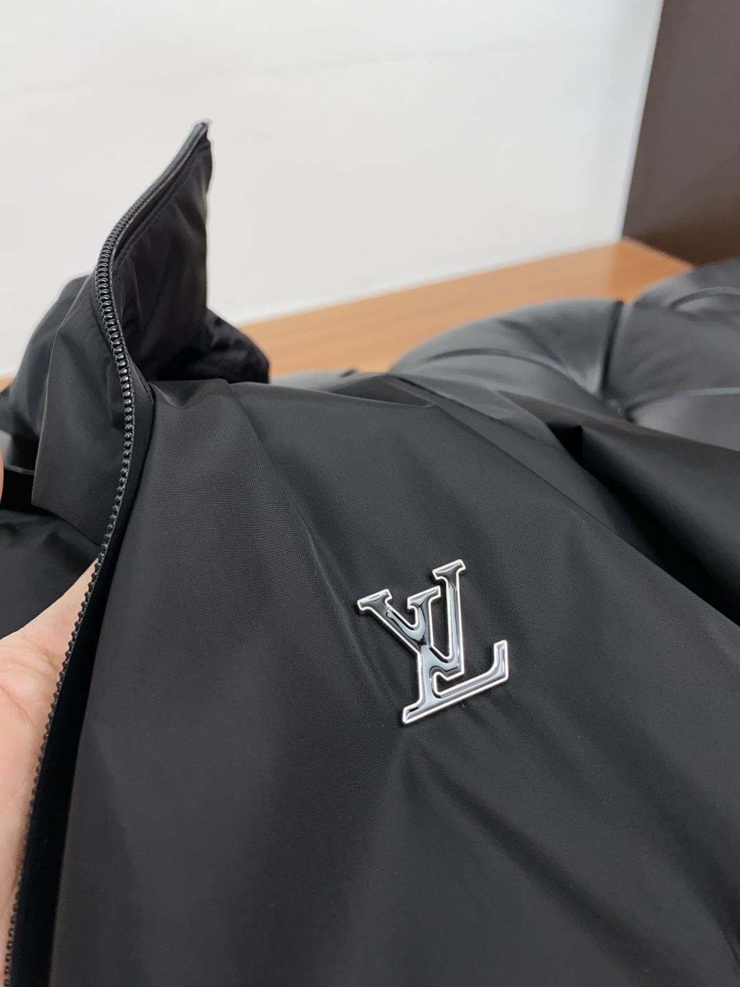 1v路易威登 2025年秋冬新款 官网 高端原厂代工出品，官方经典王牌单品！最新棉衣夹克外套 多明星穿搭