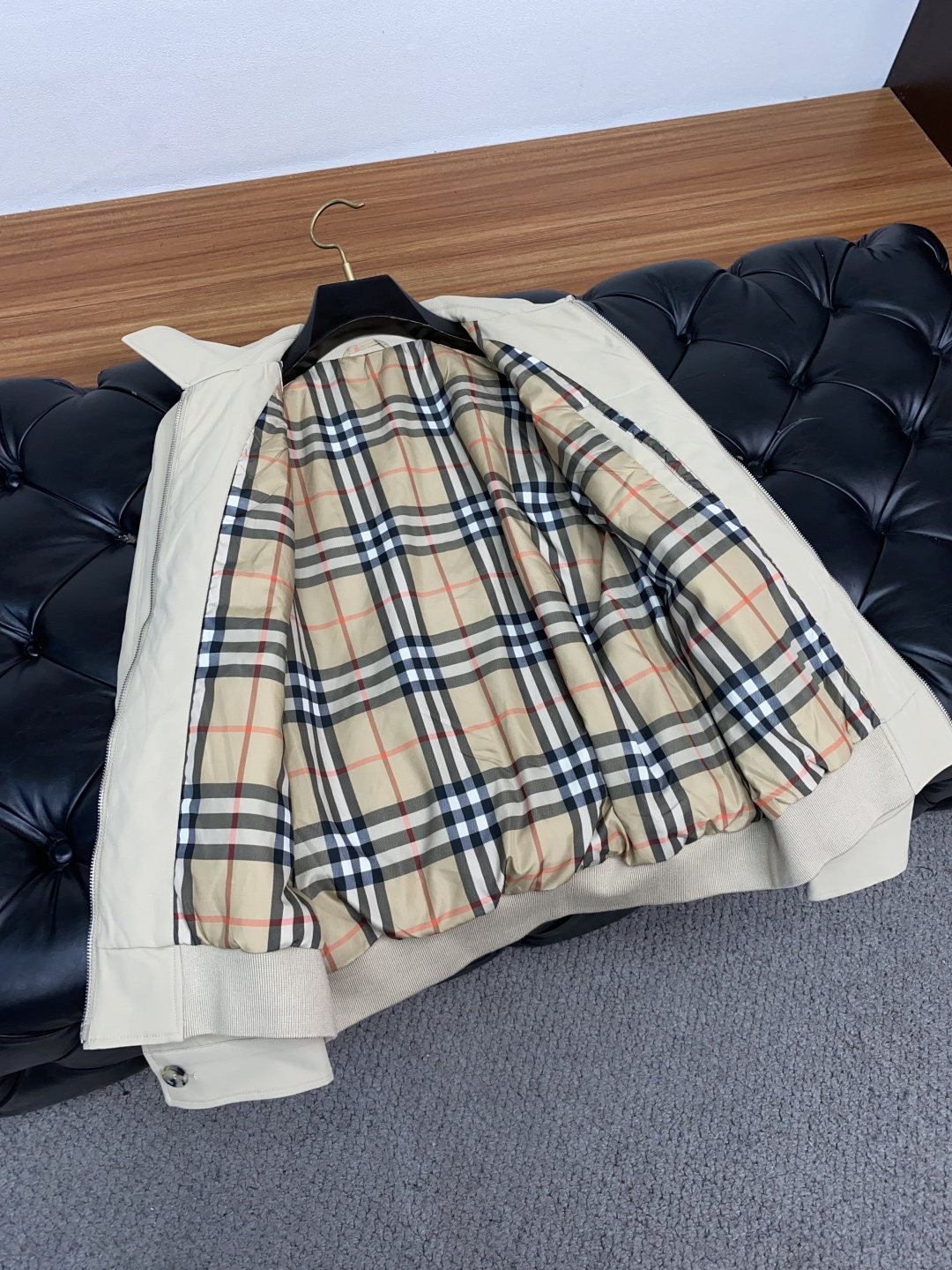 巴宝莉 2025年秋冬新款 官网 高端原厂代工出品，官方经典王牌单品！最新翻领夹克外套 多明星穿搭示范款