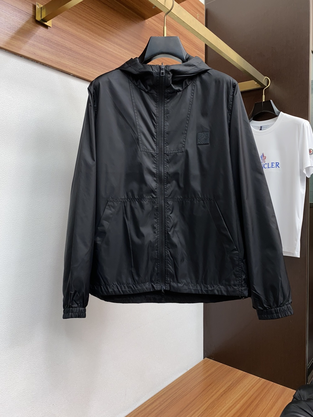 _dsh9sFRFFoNjqcxmTE0RdCknRp53_0xSmIJ0_WA