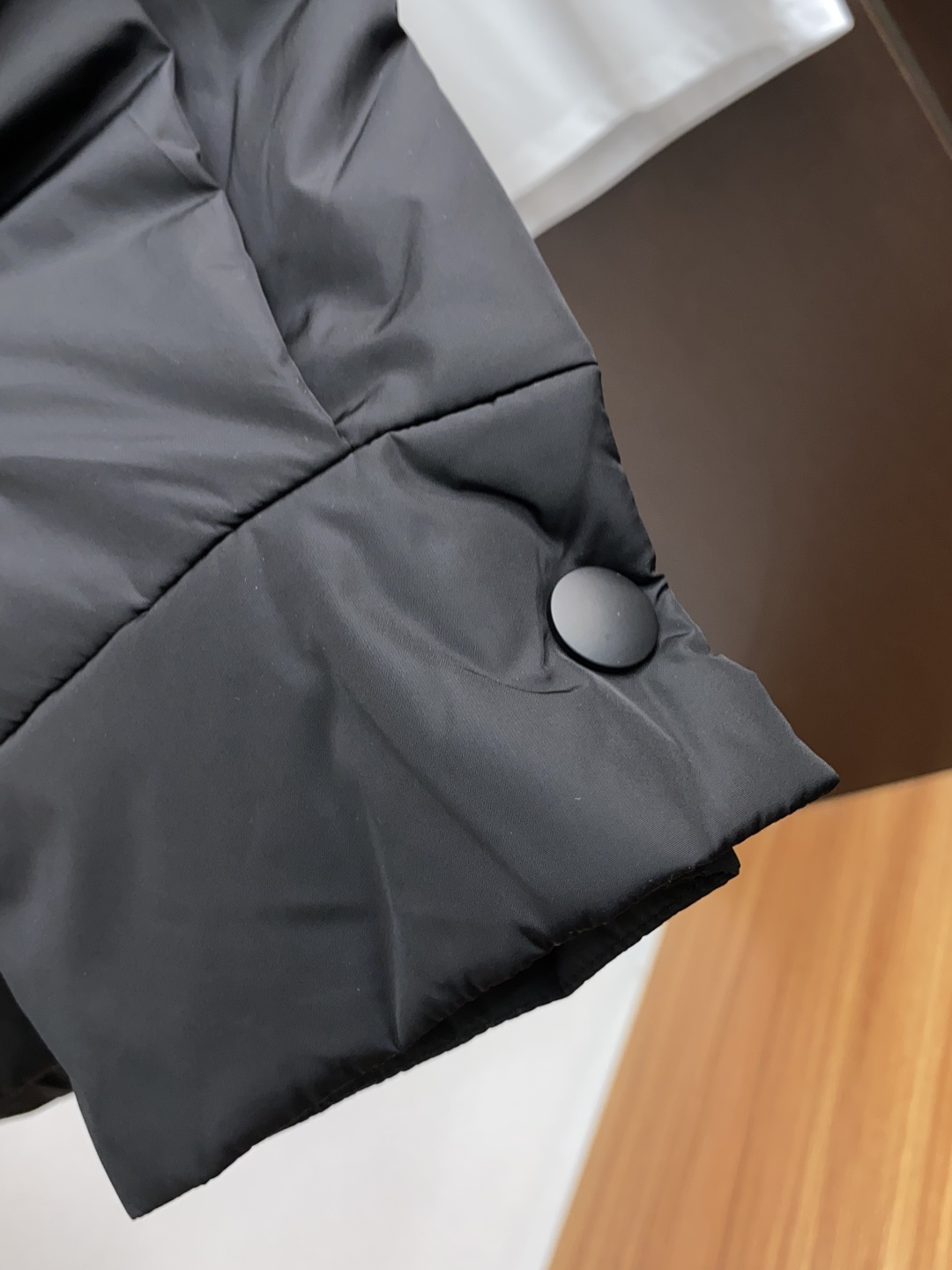 普拉达 2025年秋冬新款 官网 高端原厂代工出品，官方经典王牌单品！最新棉衣夹克外套 多明星穿搭示范款