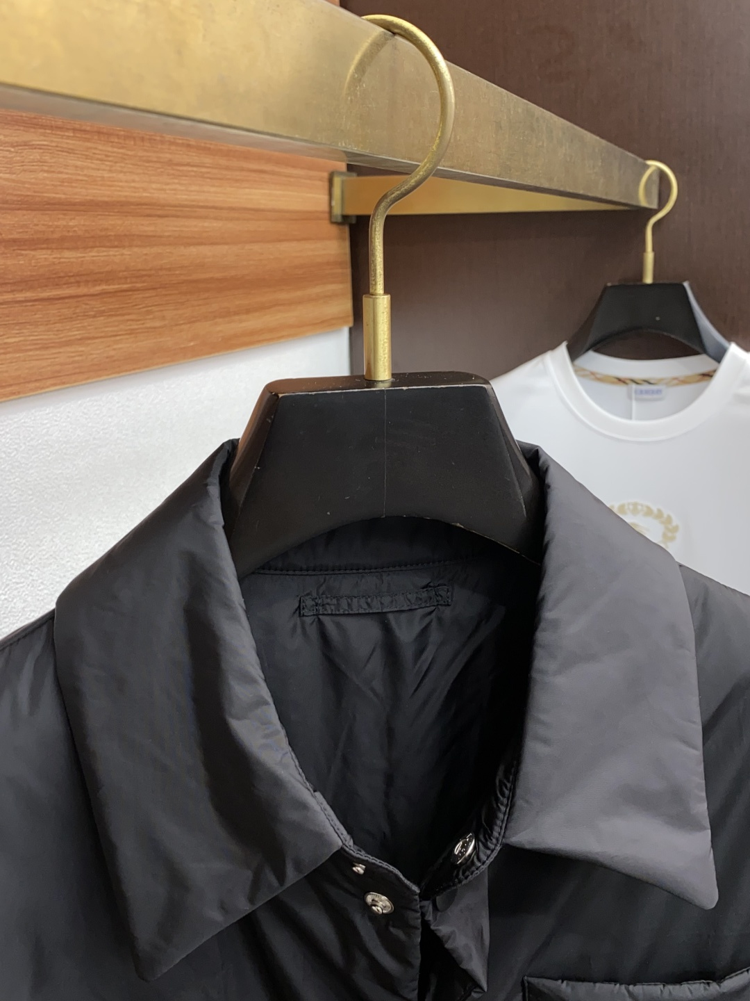普拉达 2025年秋冬新款 官网 高端原厂代工出品，官方经典王牌单品！最新棉衣夹克外套 多明星穿搭示范款