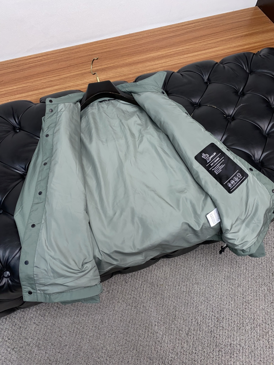  蒙口 2025年秋冬新款 官网 高端原厂代工出品，
官方经典王牌单品！最新棉衣夹克外套 多明星穿搭示范