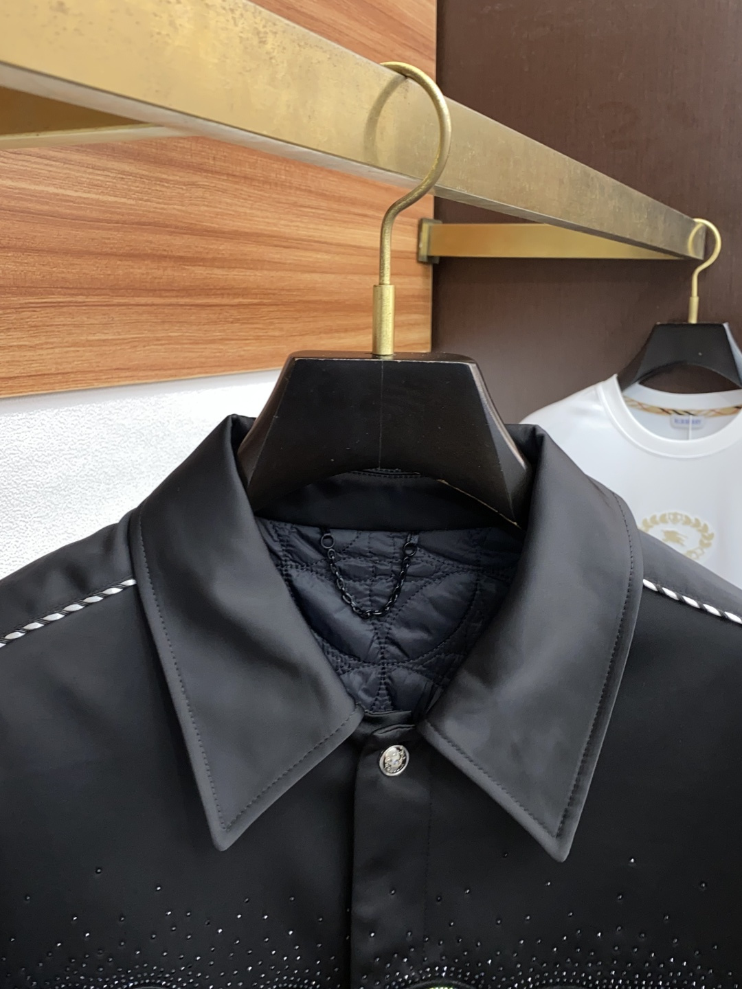  1v 路易威登 2025年秋冬新款 官网 高端原厂代工出品，
官方经典王牌单品！最新棉衣夹克外套 多明