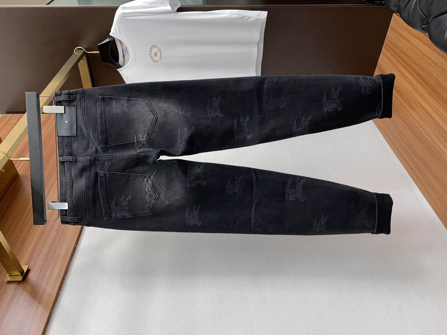 “Men’s Fall & Winter Jeans Collection: Superior Quality, Craftsmanship, and Unique Style | P686 Paballie” - 图片 8