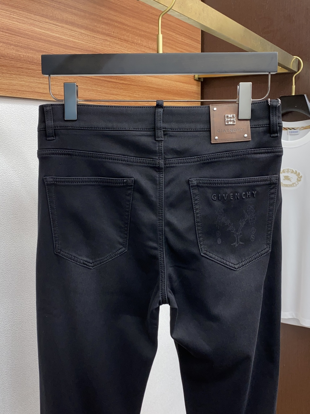 “Men’s Fall Winter New Book: Cowboys, Oversoft Scrolls, Handicrafts, Durable Leather Jeans, Unique Hardware” - 图片 9