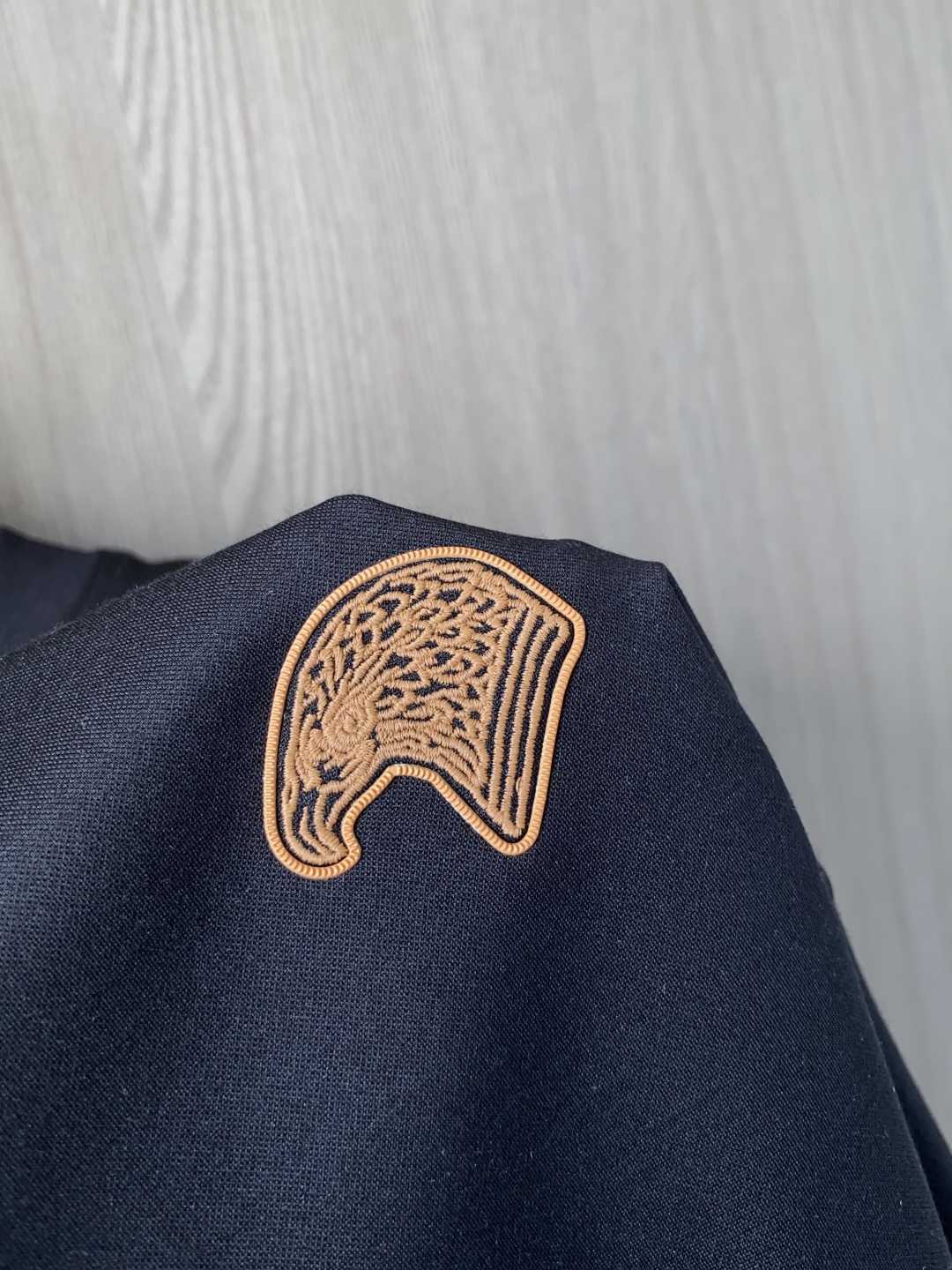 “Stephen: High-End Custom Sleeve in Spring/Summer 2025 with Heavy-Tech Design” - 图片 5